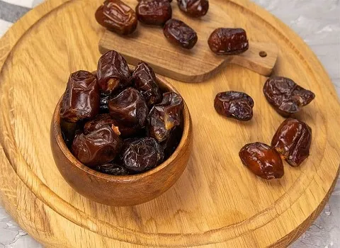 معرفی خرما خنیزی دانه + بهترین قیمت خرید