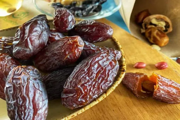 قیمت خرید خرما شاهانی + مزایا و معایب