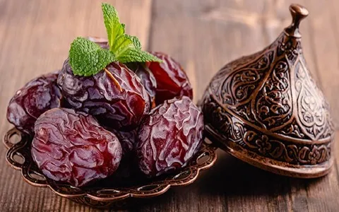 خرید خرمای پیارم صادراتی + قیمت عالی با کیفیت تضمینی