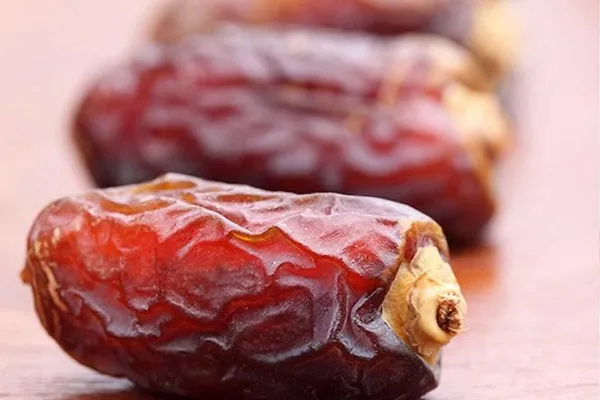 خرید و قیمت انواع خرما زاهدی خشک