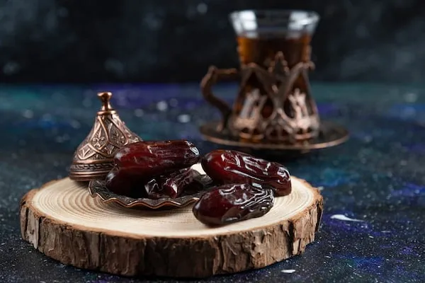 خرید انواع خرما عراقی با بهترین قیمت